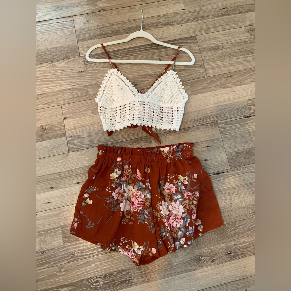 NWOT-Floral Two-Piece Set with Crochet Top